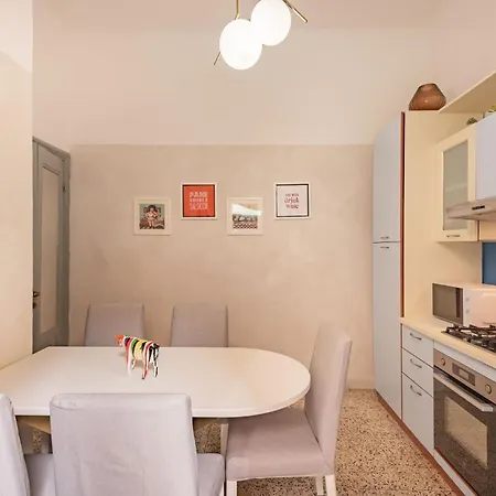 Laviadellespezie Next Station 2 Bedrooms Ac *